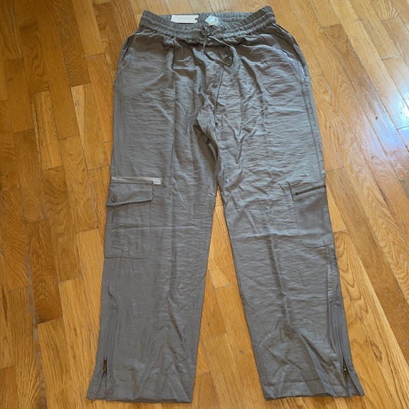 Anthropology NWT silky cargo pant size L - Picture 11 of 16
